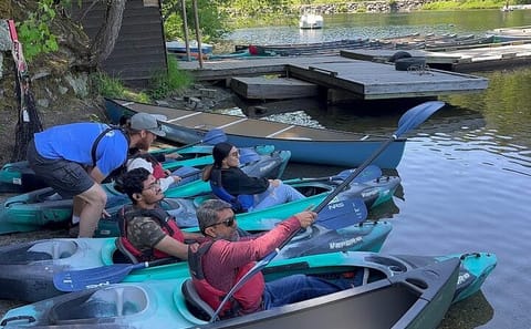 Kayaking Adventure in Deep Cove, Metro Vancouver