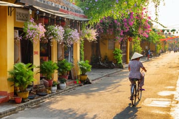 Hoi An Ancient Town and Cam Thanh Basket Boat Tour