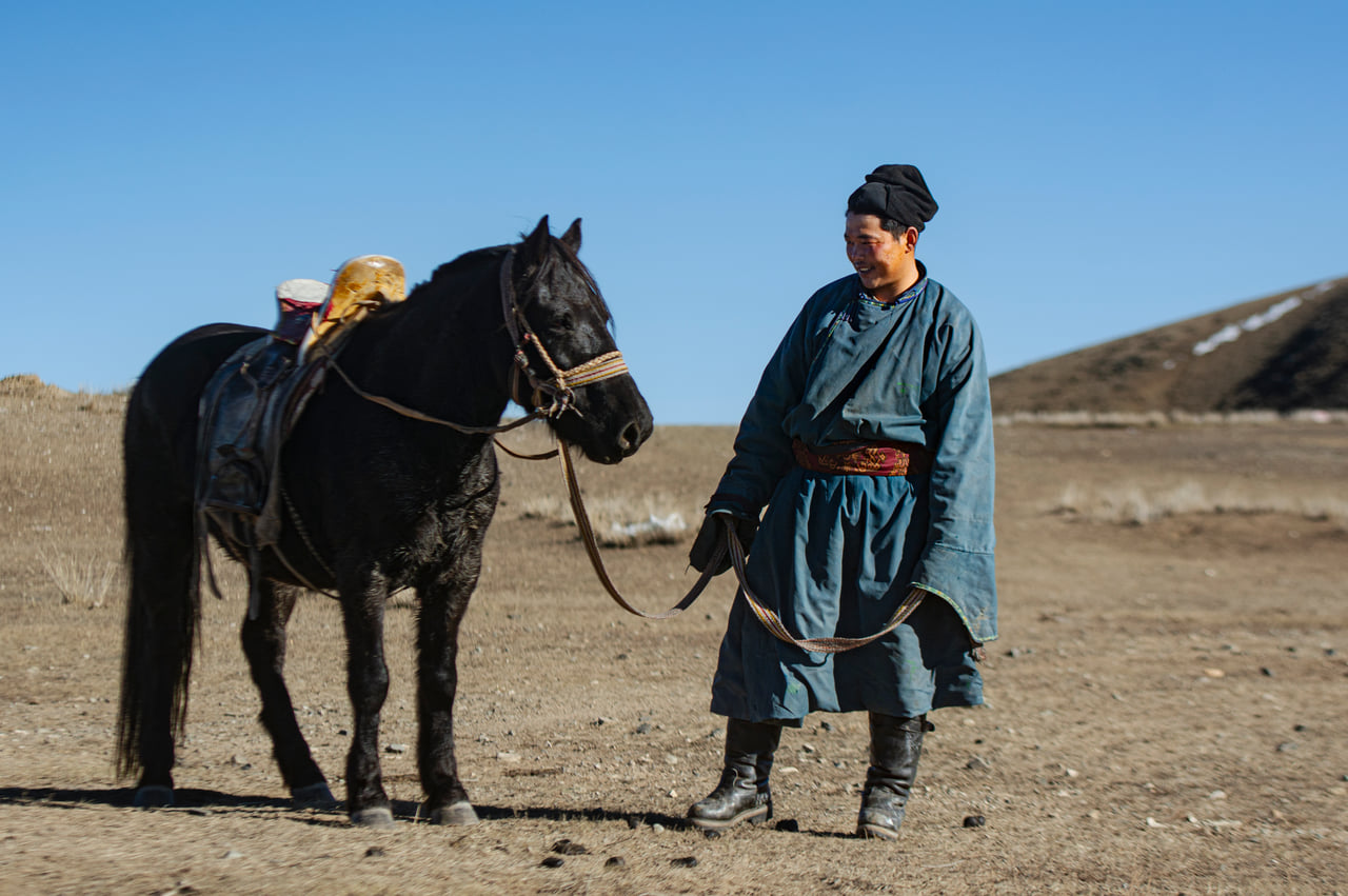 4-Day Authentic Nomadic Family Homestay near the Mini Gobi 5