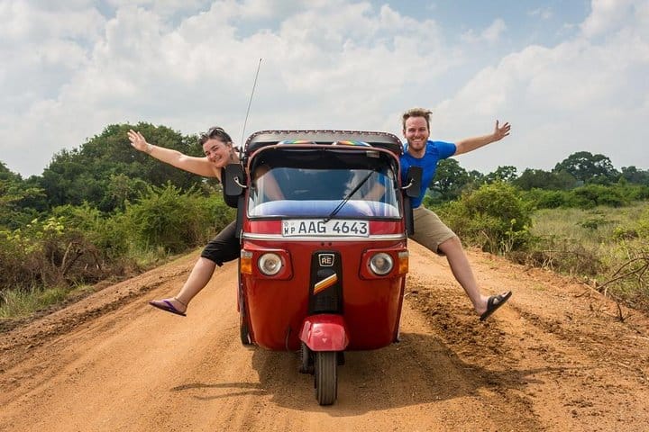 TUK TUK