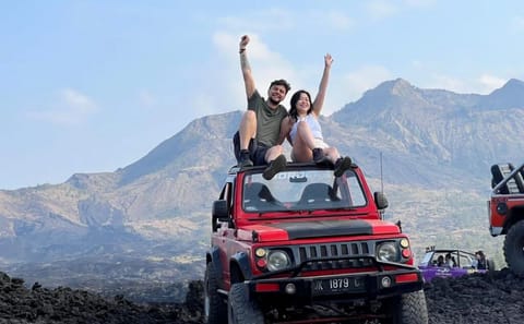 Sunrise Jeep Adventure at Mount Batur with Hot Springs