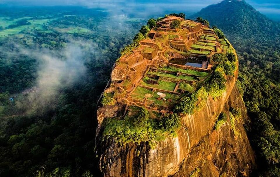 Sigiriya Rock Fortress and Jeep Safari Day Tour from Colombo