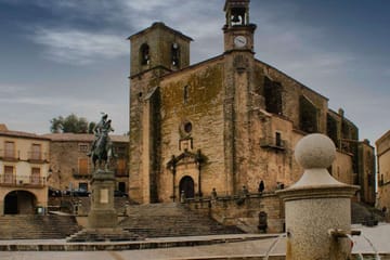 Trujillo City Tour: Explore Historical Landmarks in Peru