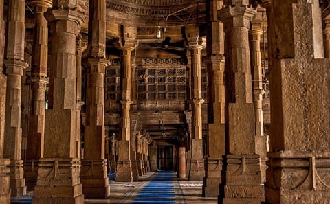 Cultural and Historical Tour of Gujarat: Ahmedabad to Bhuj