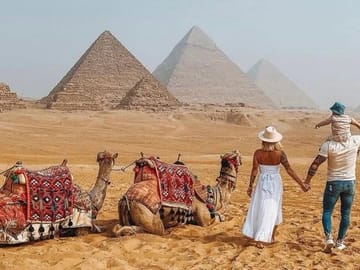 Private Day Trip from Hurghada to Giza Pyramids and Museum