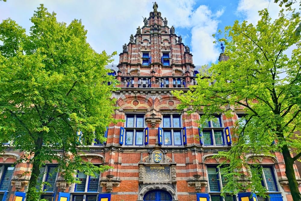 Street view of Kanselarij along the route of the outdoor escape game City Detective Leeuwarden.