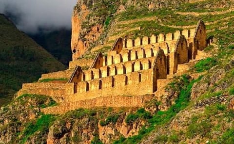 Sacred Valley Full Day Tour: Pisac and Ollantaytambo Highlights