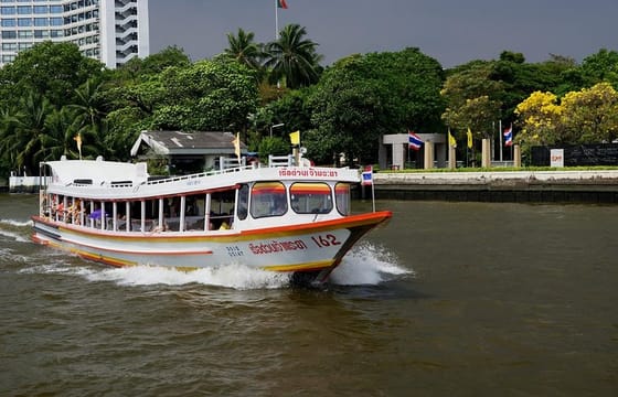 Discover Bangkok by Private Boat: Scenic Waterway Experience