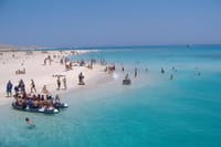 Speed Boat to Abo Munkar Island &amp; Water Sport Semi Private - Hurghada