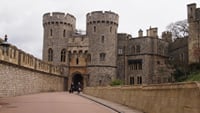 Royal Windsor Castle Tour Private including tickets 6