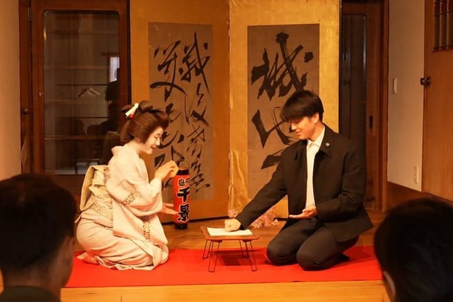 One Hour Geisha Show in Asakusa Tokyo 10