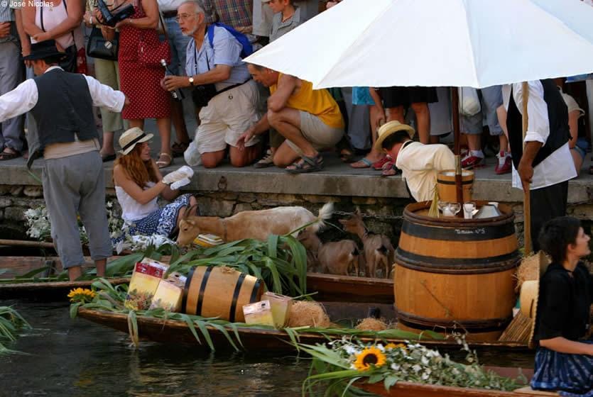 L'Isle-sur-la-Sorgue, Gordes and Roussillon: the most beautiful villages of Provence 10