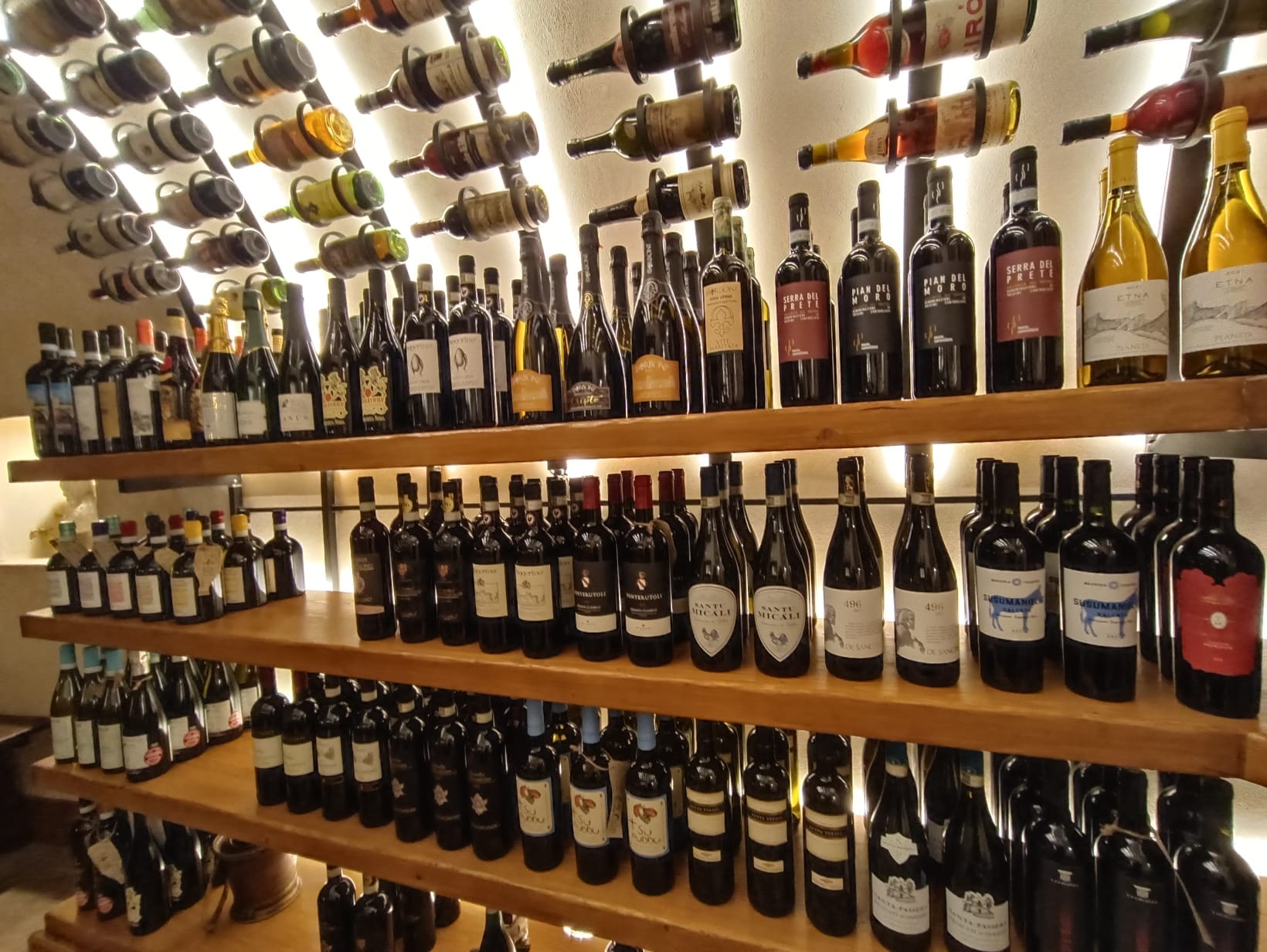 Deluxe Dinner Food Tasting with Top Wines Pairing Trastevere