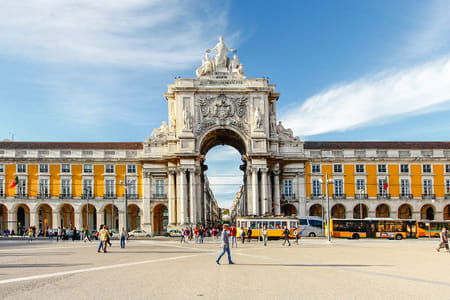 Lisbon Walking Tour: Discovering Rossio, Chiado and Alfama
