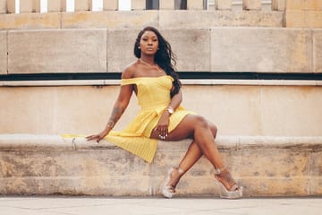 Professional Photo Shoot Experience at the Louvre in Paris