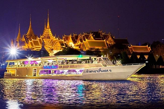 Chao Phraya Princess Dinner Cruise: Buffet & Scenic Bangkok Views