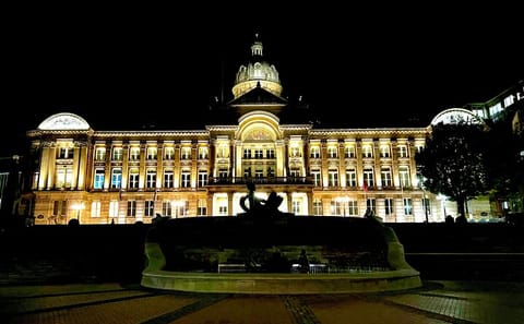 Birmingham City Tour: Explore Culture and History in 5 Hours