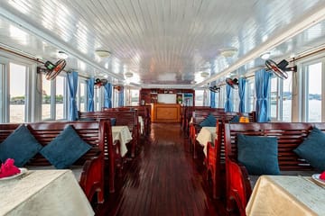 Halong Bay Day Cruise with Kayaking and Thien Cung Cave Visit