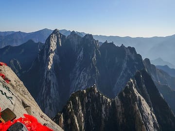 Xi’an: Mount Huashan Sacred Peaks Hiking Day Tour by Cable Car
