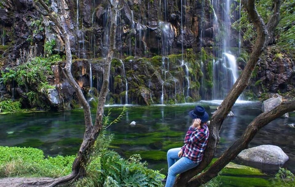 Dashbashi Canyon. The village of Asureti and Didgori monument.