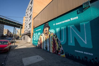 New York Contrasts and Gospel Mass Tour in Harlem