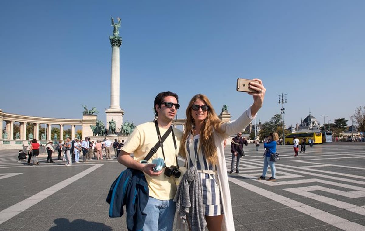 Grand City Tour & Madame Tussauds