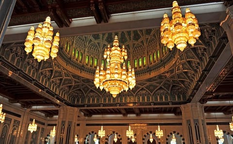 Private Full-Day City Tour of Muscat with Landmarks and Lunch