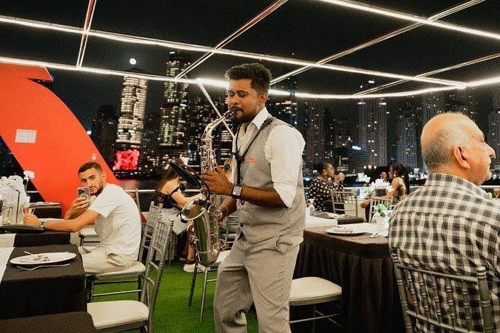 Dubai: Luxury Shared Yacht Tour with Breakfast or BBQ – Explore Iconic Dubai from the Sea