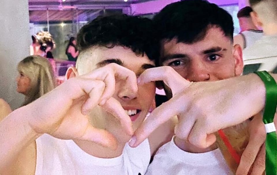 Bar Crawl Ios Ticket in Cyclades