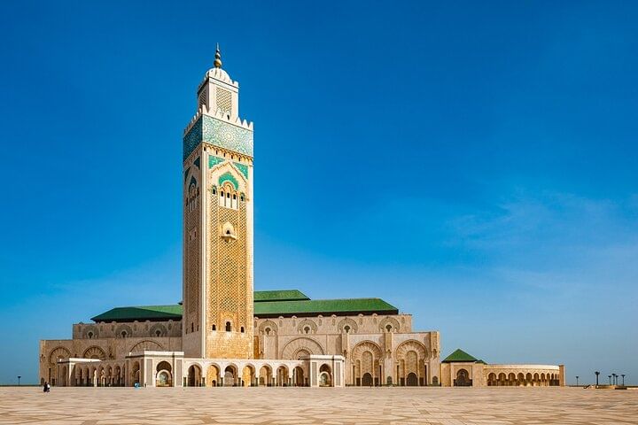 Casablanca Grand Tour: Mosque, Medina & Corniche