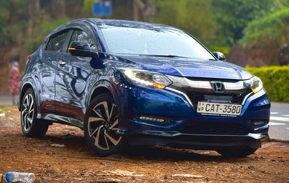 Private Driver for 14 days in Sri Lanka