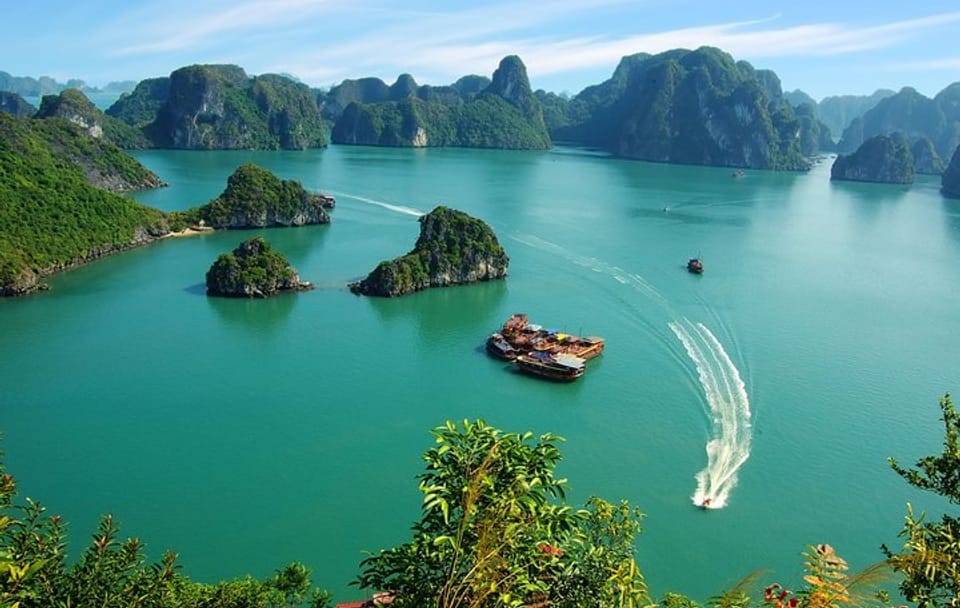 Half-Day Luxury Cruise in Ha Long Bay, Vietnam