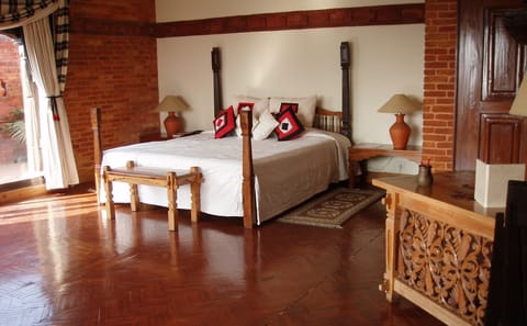 Luxury 4-Day Kathmandu Tour with Krishnarpan Dinner