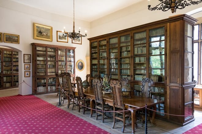 Private Krivoklat castle tour from Prague with Bohemia Glass Factory and Lunch