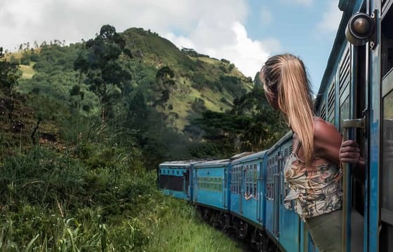 Ella Day Tour with Train Ride from Kandy