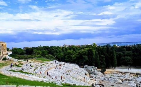 Syracuse and Marzamemi Day Trip from Taormina