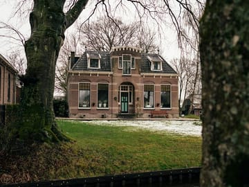 Private Giethoorn Day Tour with Car and Walking from Amsterdam