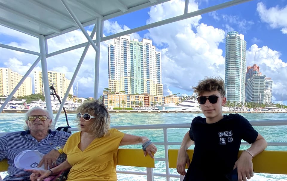Miami Boat Tour: Millionaire Homes and Skyline Views