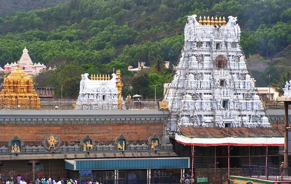 Bengaluru to Tirupati: Lord Venkateswara & Sri Kalahasti Tour