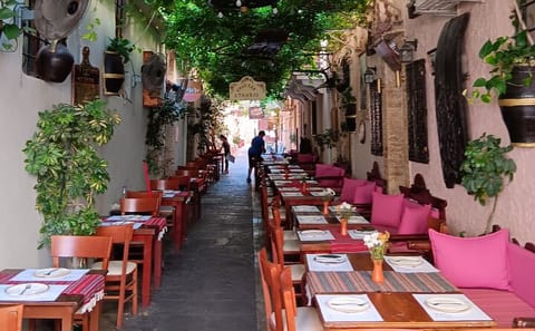 Private Olive Oil and Honey Tasting Tour in Rethymno