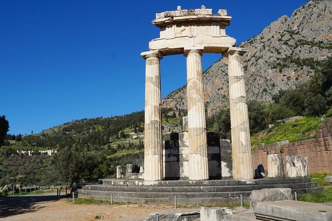 3 Days Private Tour: Delphi & Meteora  8