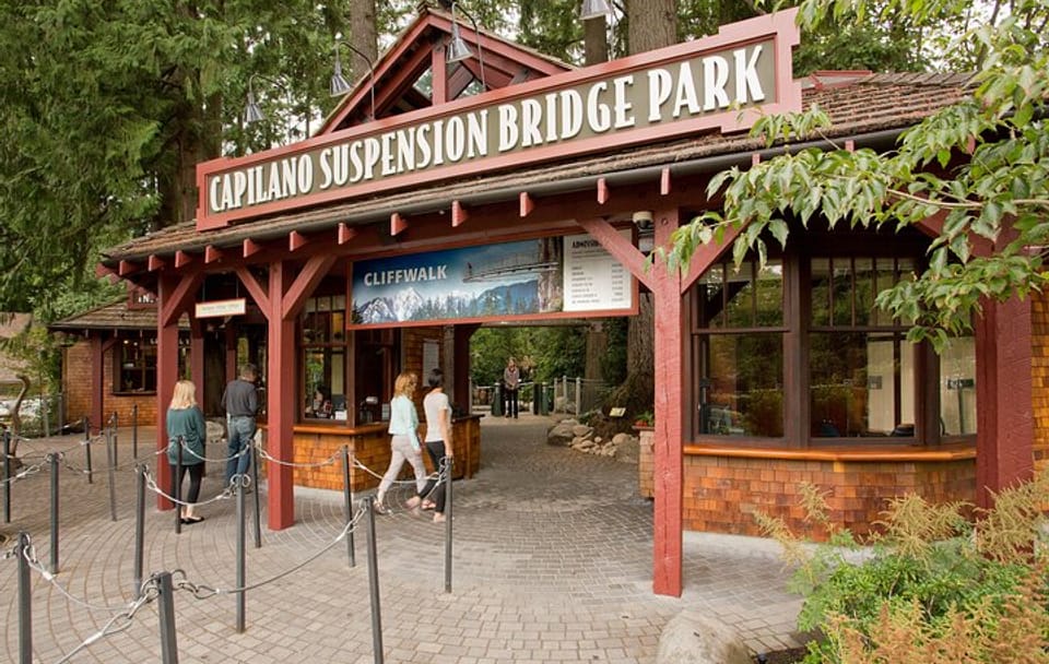 Vancouver City Tour With Stanley, Grouse Mountain & Capillano Suspension Private