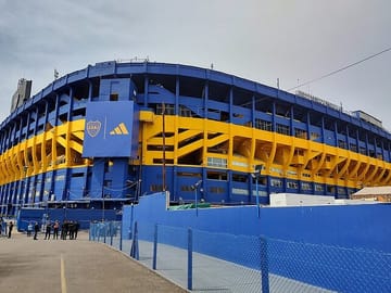 Boca Juniors and River Plate Stadiums Tour in Buenos Aires