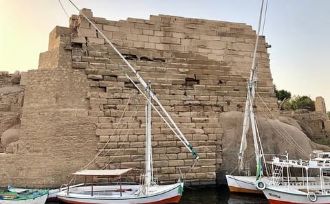 Felucca Boat Ride and Botanical Garden Tour in Aswan
