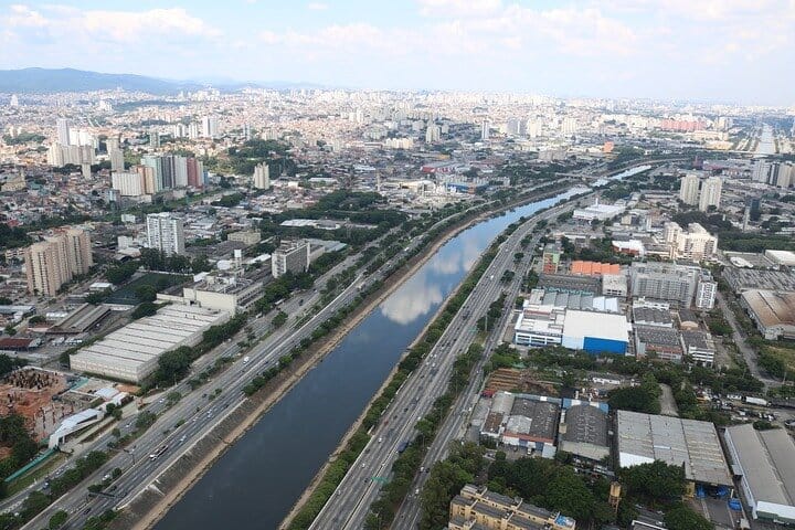São Paulo Helicopter Private Tour with Transport to Boarding Area 6
