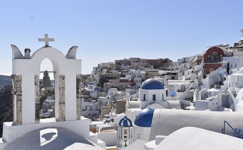 Private Santorini Tour of Oia and Fira's Iconic Sights