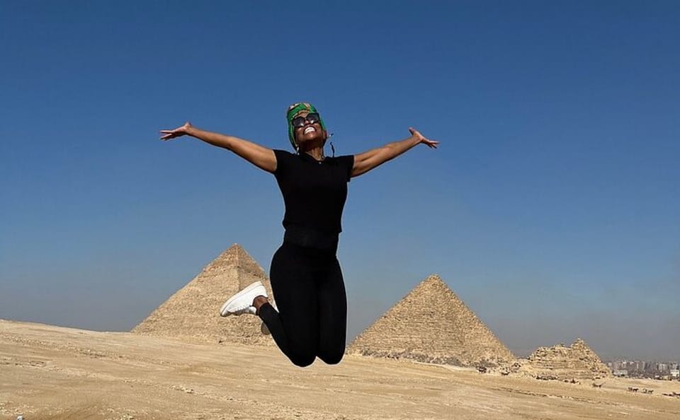 Private Tour of Pyramids of Giza and Saqqara in Cairo