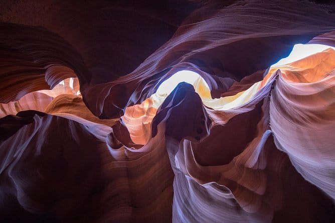 Private Overnight Tour to Antelope Canyon, Horseshoe Bend, Lake Powell and Zion from Las Vegas