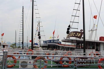 Full-day Exploring Ha Long Bay Wonders