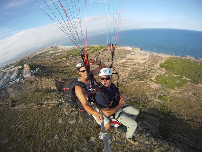 Two-seater paragliding flight with instructor from Santa Pola